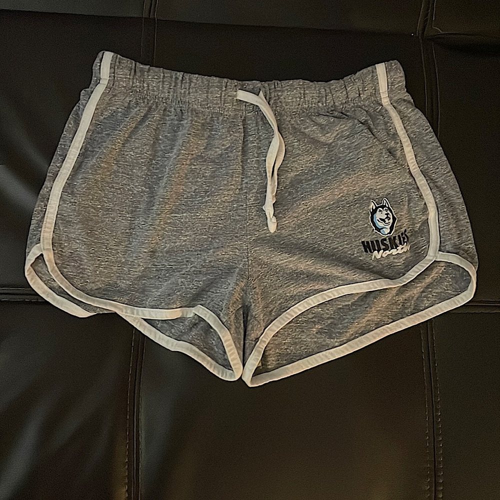 Either short or longer shorts depending on where you tie